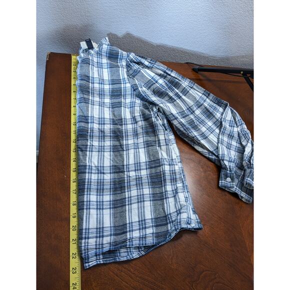 Universal Thread Plaid Flannel Shirt Medium Blue Gray Ruffle Neck Long Sleeves - Picture 7 of 9